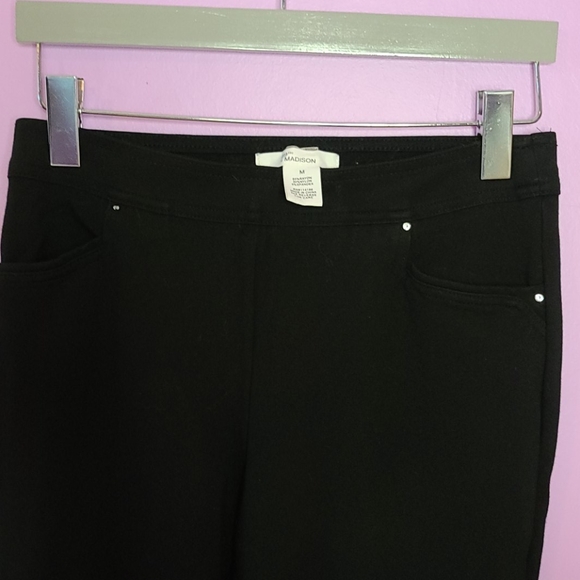 ๐๏ธ 89th Madison - Picture 4 of 6